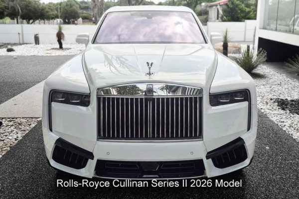 a2z-cars-rolls-royce-cullinan-2026-gall-3b
