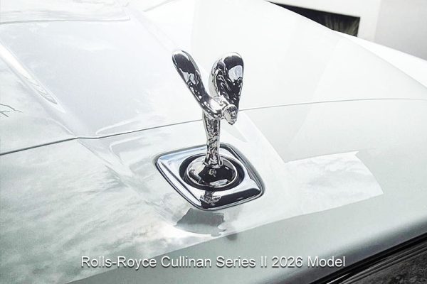 a2z-cars-rolls-royce-cullinan-2026-gall-7b